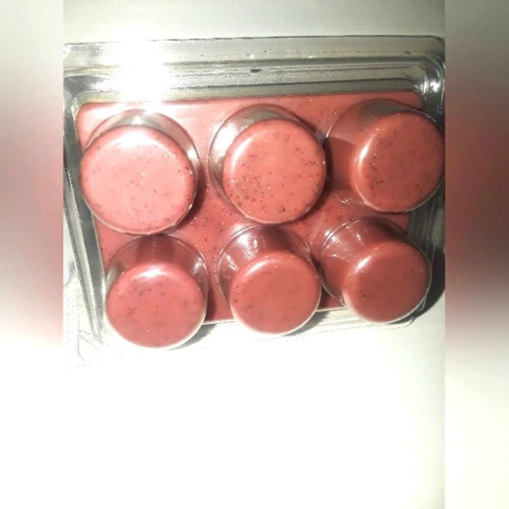 HAND Crafted Hopeless Romantic waxmelt Rounds - Picture 4 of 8
